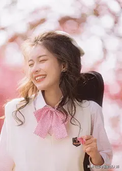 美女壁纸第948期-魅力四射 颠倒芳心少妇-今日头条