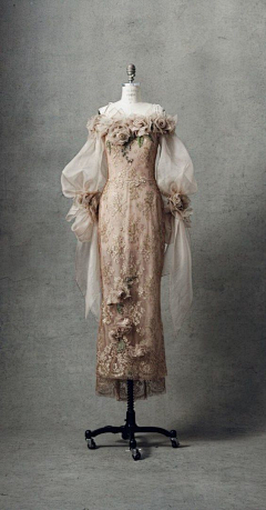 格斯范桑特采集到婚纱礼服