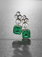 A pair of emerald and diamond earrings from the Pati?o collection (estimate SFr. 380,000-570,000). Image credit Denis Hayoun Diode SA Geneva.@北坤人素材