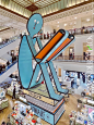Le Bon Marché 与艺术家JeanJulien
日前联合发布其笔下人物
Nounou在巴黎的奇趣世界