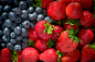 Summer fresh fruit by Randall Epp on 500px 草莓蓝莓