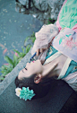 「汉服.美人」罗绸旋变尘埃 想至今，夜夜姑苏城外，归来梦绕，歌云坠想凭时、小几银瓶，冷未了。