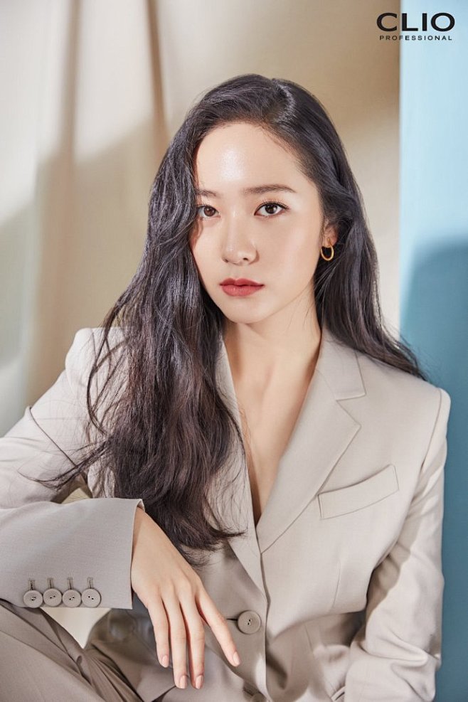鹿煖从孜腻转采于2021-01-14 12:03:34郑秀晶郑秀晶 krysta鹿煖同采自