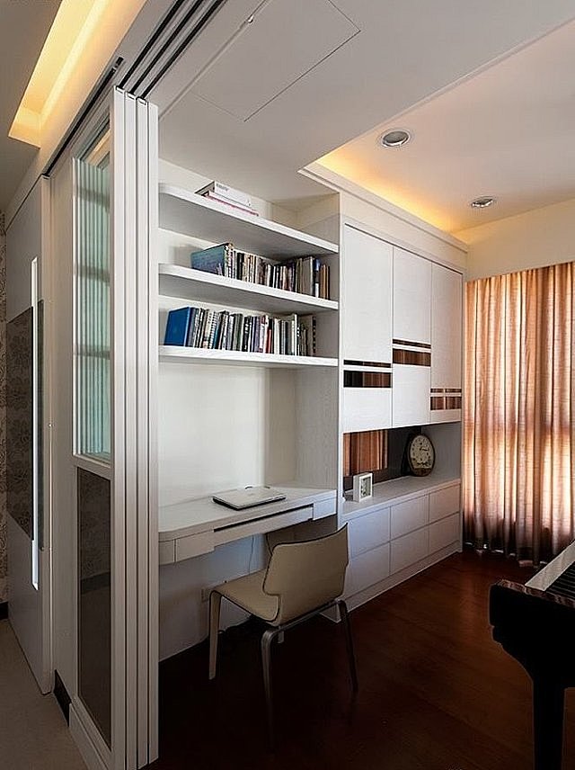 书房与客厅之间是半透明的，简单的设计简洁...