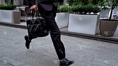 办公室员工跑到办公中心，时间管理，自我组织