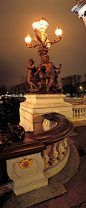 Lampadaire du Pont Alexandre III     Paris © 2000