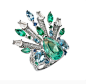 Peacock’s Feather 白金戒指，by Rubeus Milano
主石为一颗5.65ct的水滴形切割祖母绿，点缀祖母绿、海蓝宝石、蓝宝石和钻石。