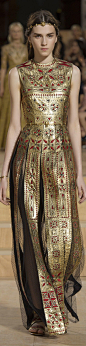 Valentino FW 2015 Couture
欧洲复古礼服，黄金，拜占庭，罗马，希腊神话，华丽奢华，公主女皇