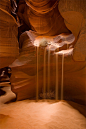 【自然沙漏】细数流年  浅笑安然    [羚羊峡谷，亚利桑那州 美国] （via Stephen Oachs )
