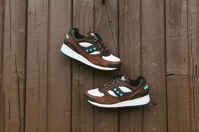 Saucony Drops a Shad...