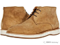 Chukka沙漠靴
所有沙漠靴都是chukka靴子，但不是所有的chukka靴子都是沙漠靴。告诉两者分开的最简单方法是查看鞋底。沙漠靴在第二次世界大战期间被英国采用，后来由英国鞋类英雄Chukka出口回英国，采用天然绉橡胶鞋底。这种海绵状材料（由乳胶层制成）使得款式更加舒适和实用，同时也更加休闲。Chukka靴子的著名制造商包括:Alden，Allen Edmonds和Clarks等
