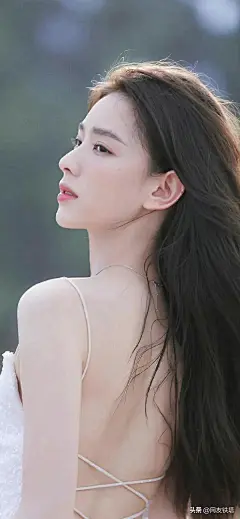 美女壁纸：王思聪得不到的女人究竟有多美-今日头条