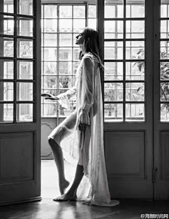 Sanne Vloet by Gorka Postigo Vogue Spain, 2016。