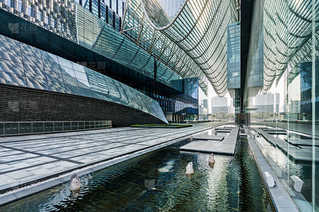 现代商业建筑的前沿空间