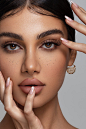 Bold and Beautiful Unleashing the Power of Modern Womens Eye Make