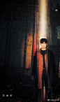 【曹承佑 朴信惠 主演JTBC10周年科幻悬疑剧《#西西弗斯#》“时间之门”主海报公开！】
该剧讲述了天才工程师韩泰述（曹承佑饰）和最强救援者姜瑞海（朴信惠饰）之间发生的奇幻故事。
海报中，韩泰述、姜瑞海跨入时间之门的两束光柱。
以海报为背景展开了废墟下的黑暗空间，韩泰述呈现了要拯救世界的姿 ​​​​...展开全文c