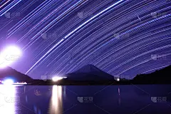富士山，障子湖还有冬季星星的轨迹