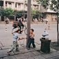 直击上世纪八十年代的中国儿童