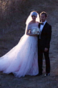 安妮·海瑟薇(Anne Hathaway)婚纱礼服