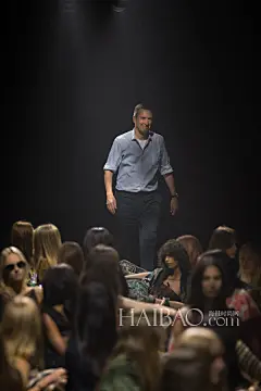 在青苔上起舞的奥菲丽娅！Dries Van Noten 2015春夏女装秀，海报带你亲临2015春夏巴黎时装周_第12页_Dries Van Noten