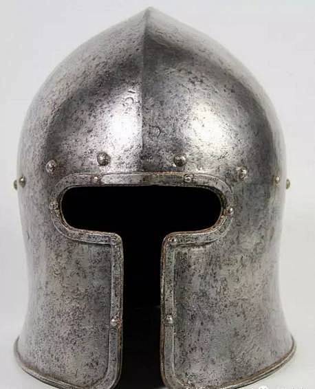 一顶一套房？中世纪欧洲骑士头盔品鉴