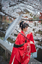 #樱花摄影大赛# #最美樱花季# #汉服# 

九宫格预告了解一下 
出镜：@一朵胡萝卜丶vhv 
摄影&后期：原po O逗比烽火戏诸猴 ​​​​