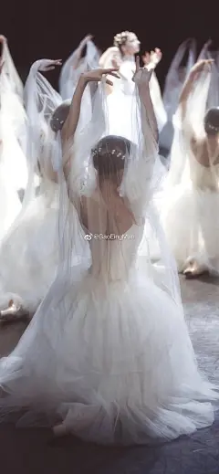 爱你的人永远觉得
给你的爱不够多 不够细心
不爱你的人 生怕惯着你了
壁纸超话#头像##背景图##壁纸##聊天背景图##朋友圈背景图##晚安# 2贵阳 ​​​​
