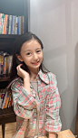#今日美貌营业##初秋LOOK#商场逛一圈，然后回家写作业了天气渐渐转凉了，大家早晚都要多添衣哦 ​​​​