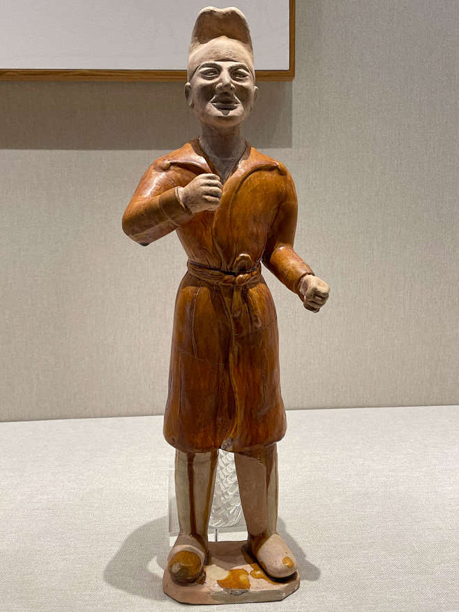 三彩胡人俑