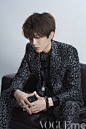 #VogueMe六月号# @范丞丞Adam0616 是痴迷于Rap的新人歌手，也是偶尔会因为思考太认真忘记问题本身的双子座少年。尽管未来还像即将到来的成人礼一样暂时保密，但他已经在18岁的这一年，努力圆满自己的练习生毕业答卷。
摄影： 周晓帆 Funn Zhou 造型：司徒柏丰 Clif Szeto