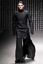 Gareth Pugh - Men Fashion Fall Winter 2011-2012 - Shows - Vogue.it: 