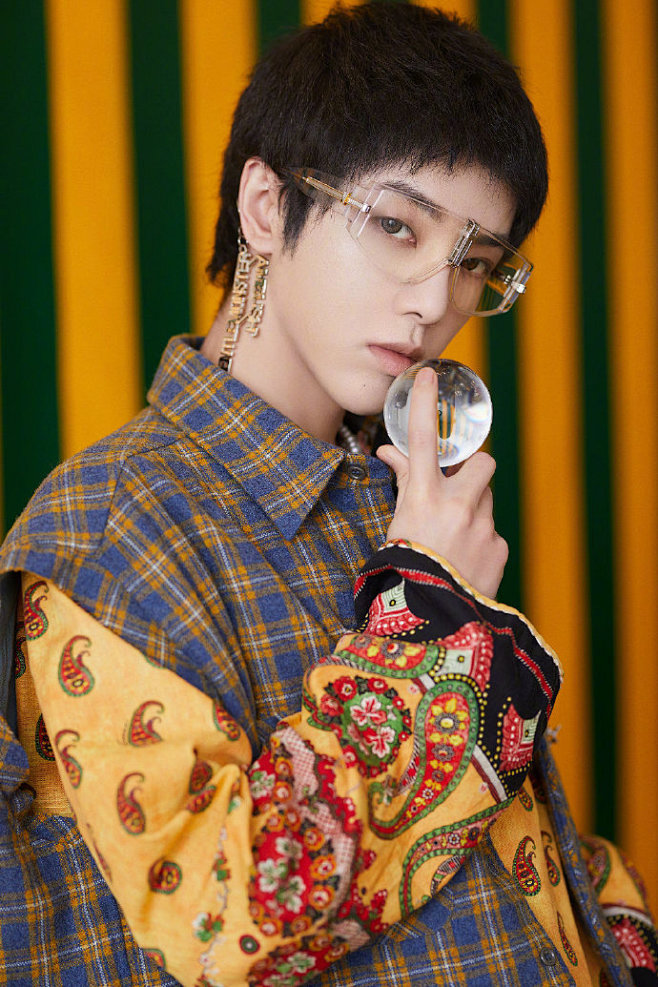 #芭男星期衣# 花花@华晨宇yu  的跨...