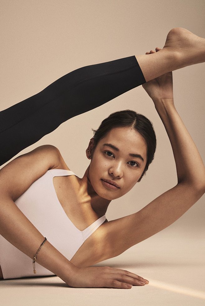 Nike 推出全新 Nike Yoga ...