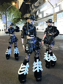 卡其-卡其采集到时装