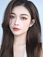 清透蜜桃妆干净底妆养成记【附教程】 : 春夏就该配上温柔蜜桃味妆容呀. 上次刚发过白桃乌龙妆，今天来个清透蜜桃妆助助兴^_^给姐妹们分享一下这个妆的小tips： 一定要记得喔，一个好的妆容有了好的底妆才能完胜.整个妆面得干干净净！ ️1⃣️