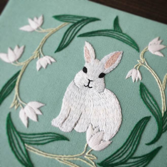 スノードロップとウサギの刺繍。
・
・