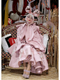 一整个被John Galliano的洋娃娃可爱住了！ : _ 设计师: John Galliano 秀场季度: SS 2008 Ready-To-Wear / 本系列灵感来源于1975年的一部纪实片 《Grey Gardens》—— "老伊蒂与小伊蒂，共同居