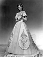 【黑白影像的美丽】好莱坞20-50年代那些不知名的古装片_看图_茜茜公主吧_百度贴吧@北坤人素材