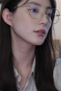 人与人之间最舒服的关系_程霜 : 刘十三发觉，人和人之间舒服的关系，是可以一直不说话，也可以随时说话。 刘十三仰头望星空，歪歪头：“我不懂星座。” 程霜由衷感慨：“你少了好多跟女孩搭讪的机会，虽然星座幼稚，可人与人的相处，就从废话开始…