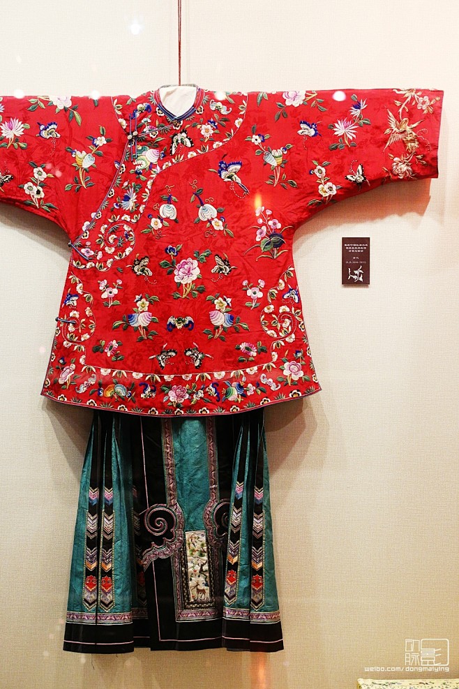 16:50:59清 蜀绣什锦红湖绉袄衣服设计银席该采集也在以下画板加载