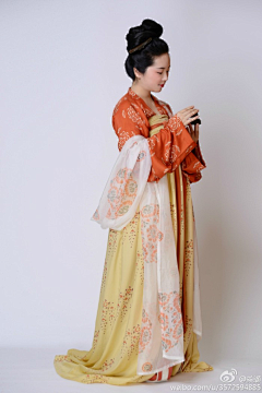 悠果花采集到仕女