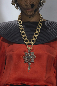 FzzzFzzz采集到Alessandro Michele 复古盛宴