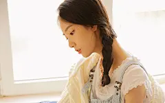 长腿背带裤美女唯美写真高清电脑桌面壁纸