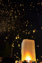 2013清迈水灯节万人天灯大会  
