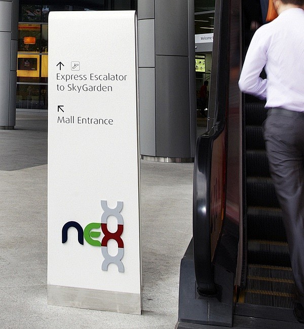 新加坡NEX购物中心导视系统设计欣赏 :...