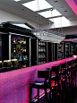 Hotel Leon's Place Roma Italy : Located in a noble Nineteenth century palazzo, Leon’s Place is an example of modern hotel design. The concept is inspired by the art deco genre, which blended decorative and neo-classical elements, and the result is rooms o