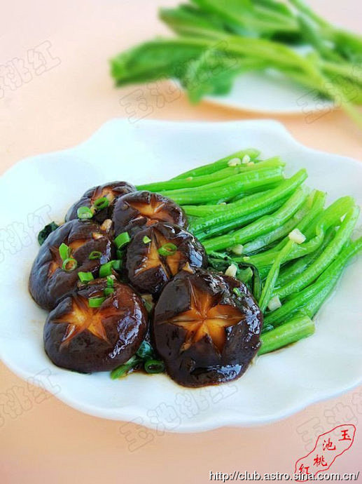 蚝油香菇菜心


1、菜心洗净去根，择去...