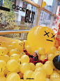 Balloon情绪容器艺术展《情绪容器》共5个展览空间，对应4种情绪：“显像”、“表达”、“选择”、“涵容”，以及最后一个空间“留下你的情绪”。.展览将“情绪容器”幻化为充满球体的空间，并创造了70个不同的符号表情隐喻日常生活中繁复微妙的情绪变化。除了最普遍通俗的情绪有喜、怒、哀惊、恐、爱等，还有一些细腻微妙的情绪如嫉妒、惭愧、羞耻、自豪等。