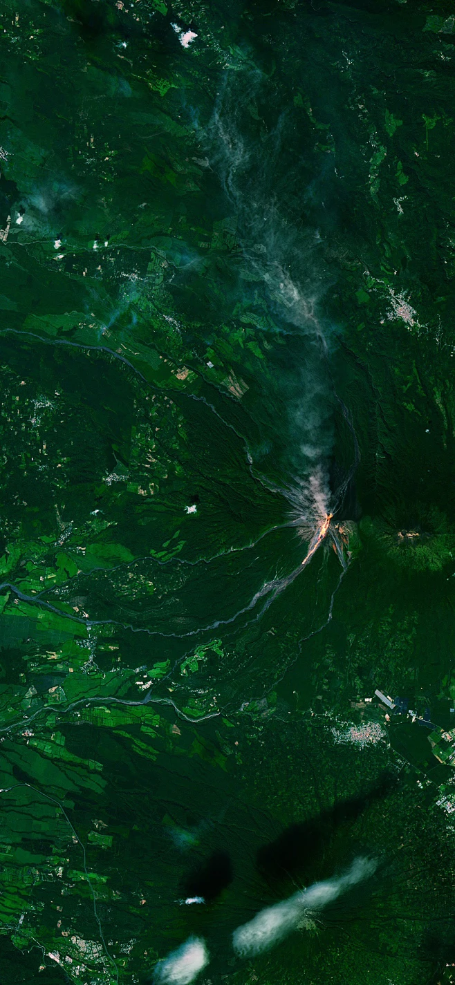 [2436×1125]地理 地貌 火山 卫星图 地质 绿色 苹果手机壁纸图片-花瓣网