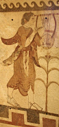 Lira, pintura Etrusca  Etruscan terracotta plaque, about 470 B.C., Museum of Fine Arts, Boston.